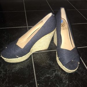 Vince Camuto Wedge. Like new. Never worn